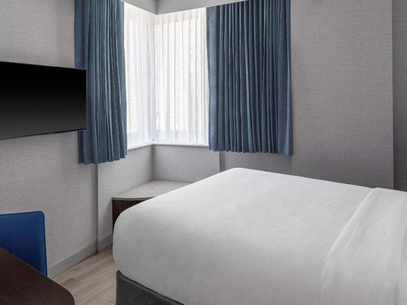 Four Points by Sheraton New York Downtown image