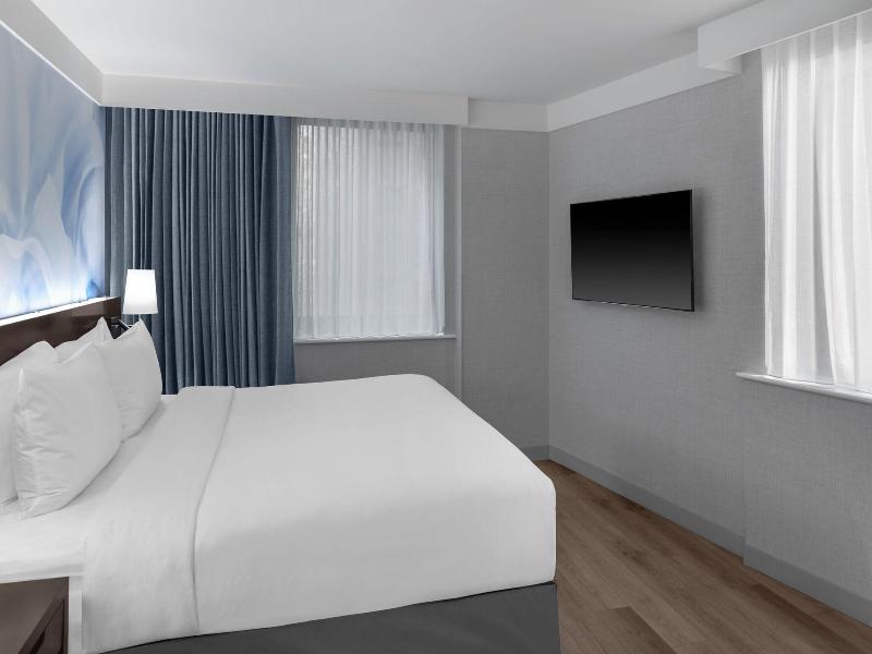 Four Points by Sheraton New York Downtown image