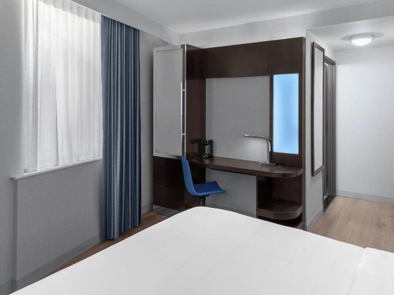 Four Points by Sheraton New York Downtown image