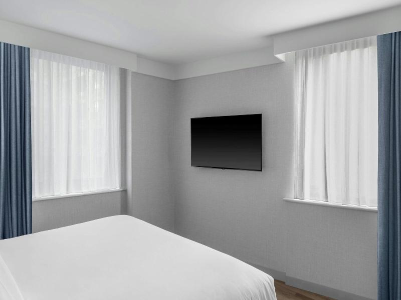 Four Points by Sheraton New York Downtown image
