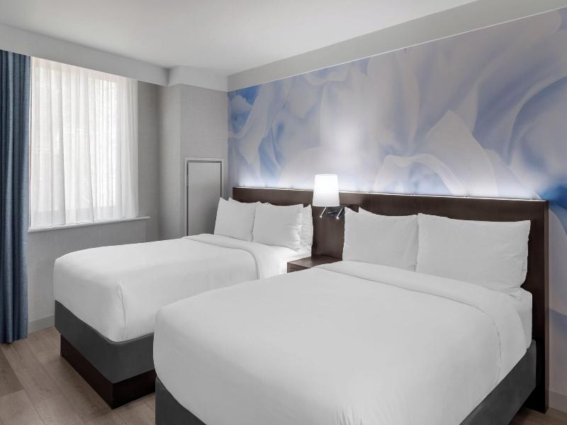 Four Points by Sheraton New York Downtown image