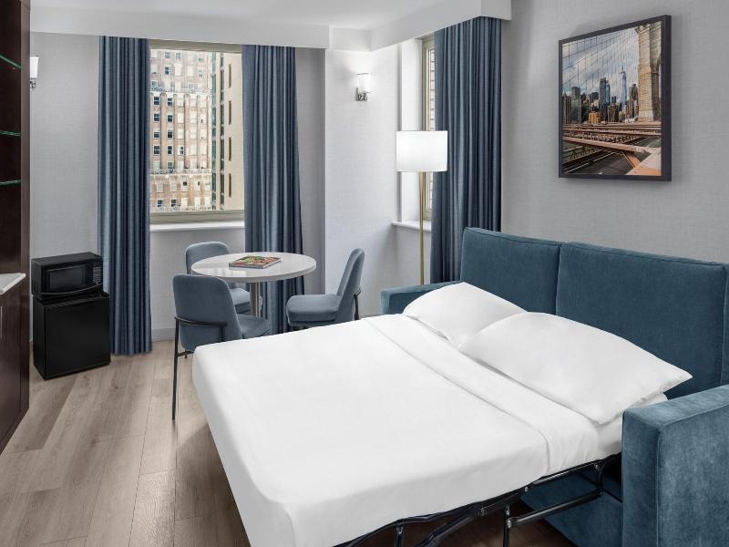 Four Points by Sheraton New York Downtown image