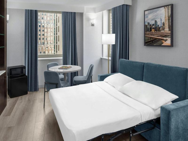 Four Points by Sheraton New York Downtown image