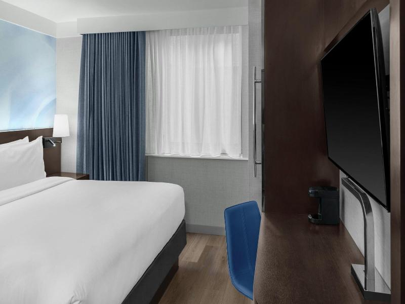 Four Points by Sheraton New York Downtown image