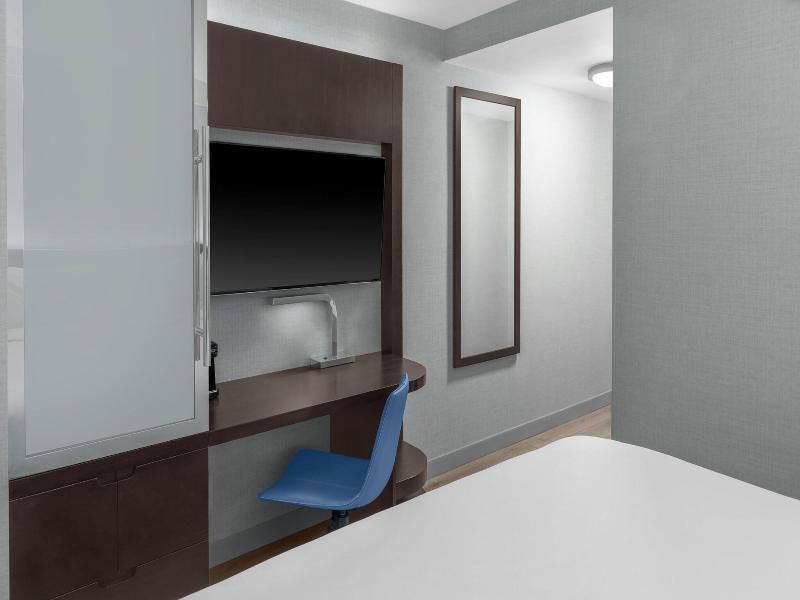 Four Points by Sheraton New York Downtown image