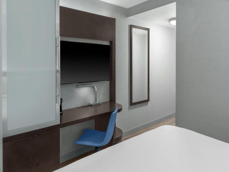 Four Points by Sheraton New York Downtown image