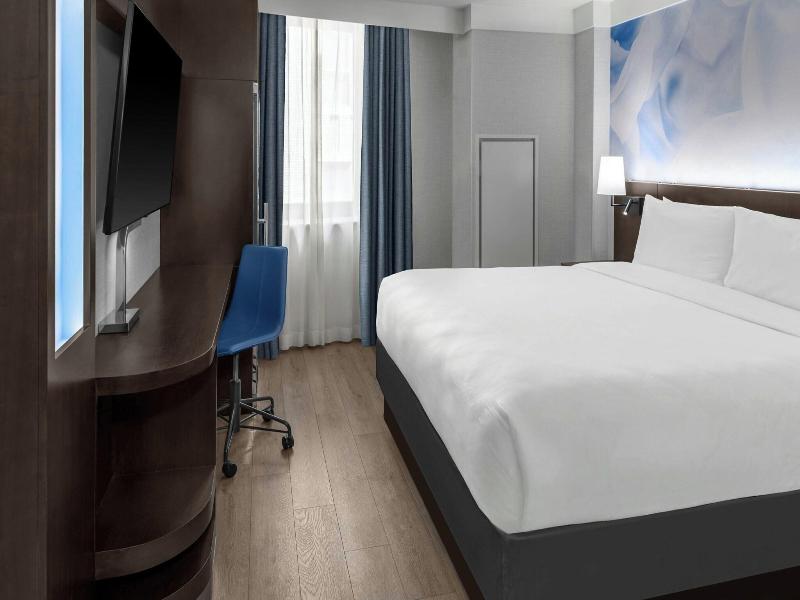 Four Points by Sheraton New York Downtown image