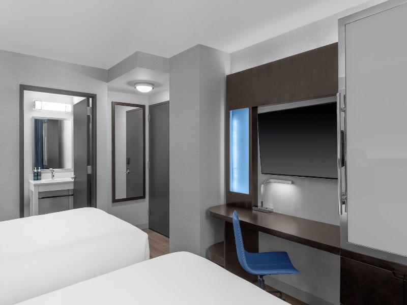 Four Points by Sheraton New York Downtown image