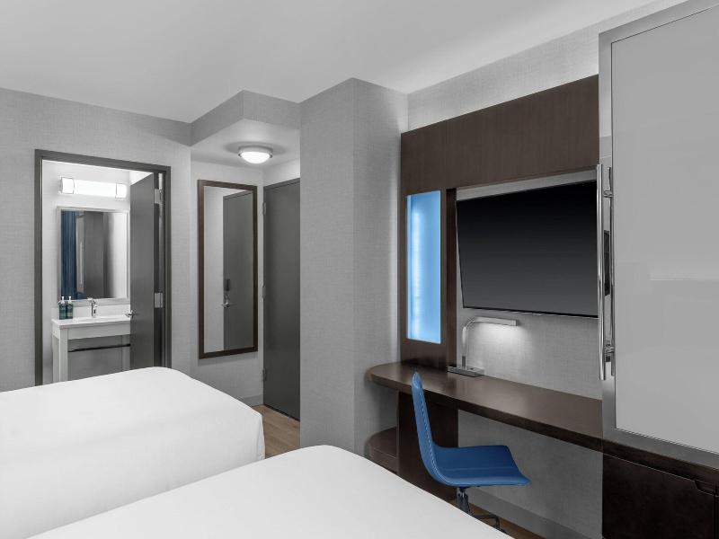 Four Points by Sheraton New York Downtown image