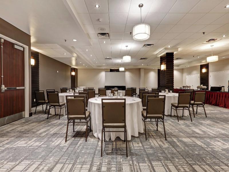Four Points By Sheraton Toronto Mississauga image