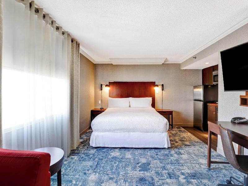 Four Points By Sheraton Toronto Mississauga image