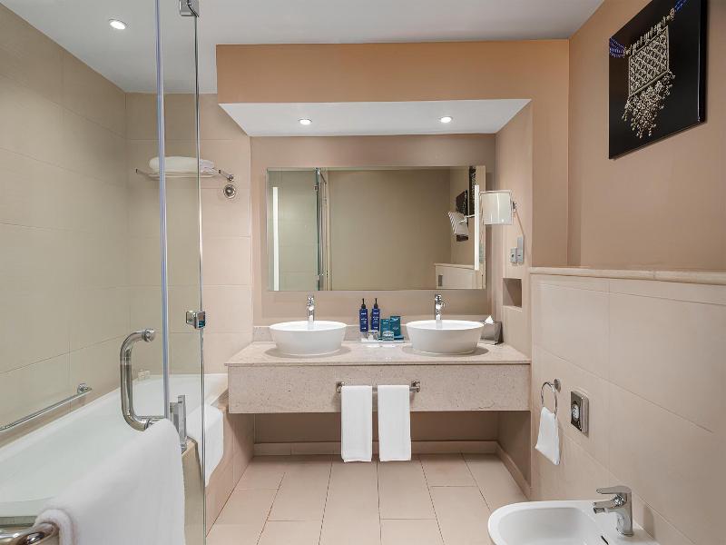 Radisson Blu Hotel Sohar image