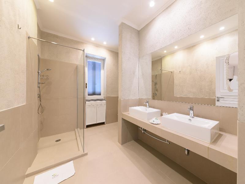 Villa Fortuna Holiday Resort image