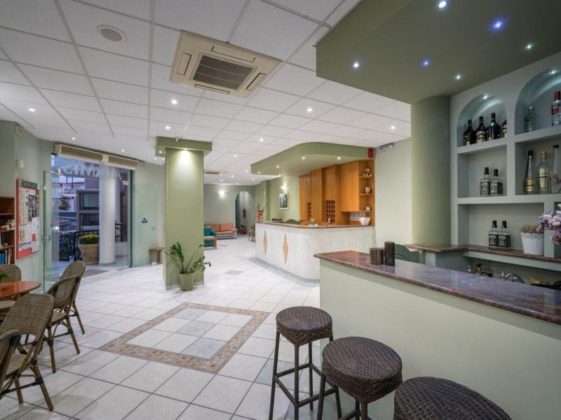 Alamis Apartments