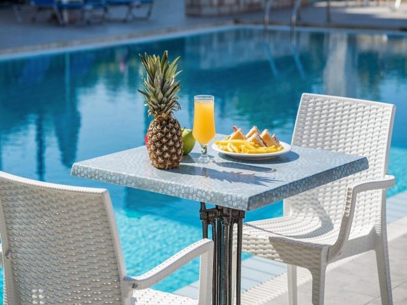 Alamis Apartments