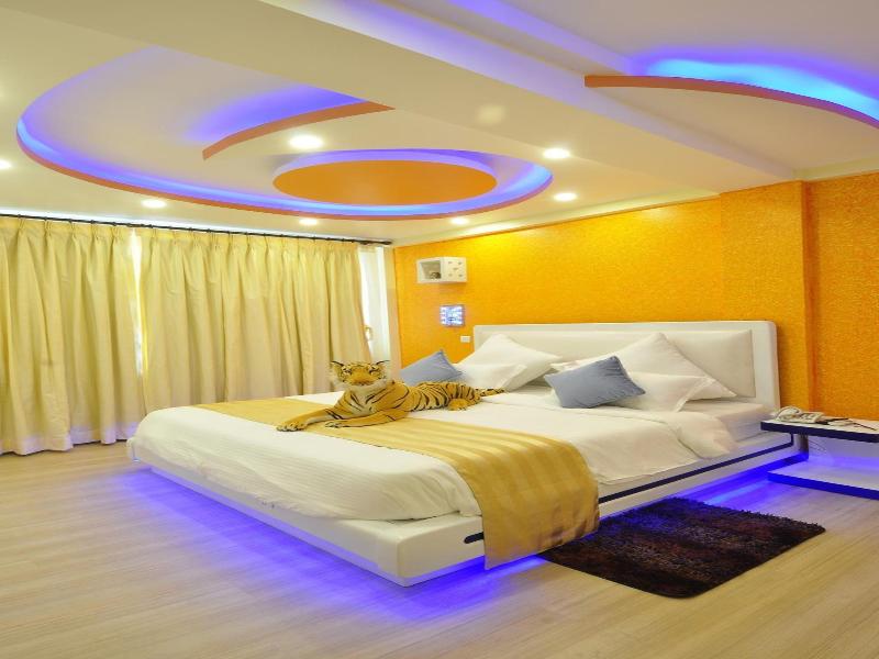 Royal Penguin Boutique Hotel & Spa image
