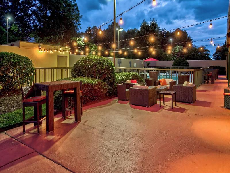 Courtyard Burlington image