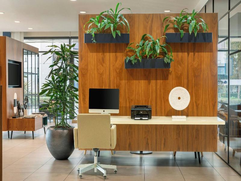 Courtyard By Marriott Amsterdam Arena image
