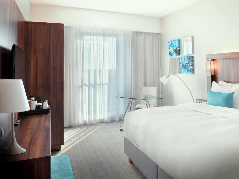 Courtyard By Marriott Amsterdam Arena image