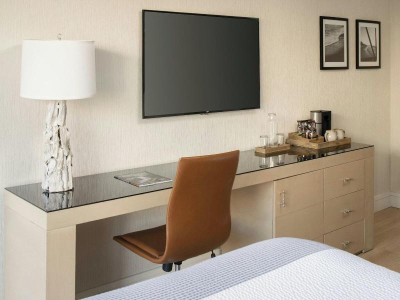 Hotel Paradox, Autograph Collection image