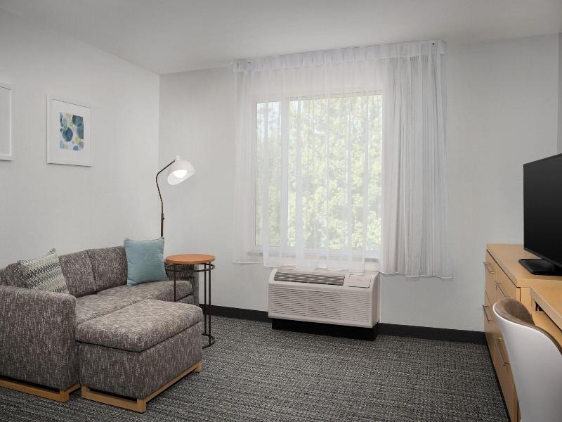 SUITE QUEEN SIZE BED — photo 6