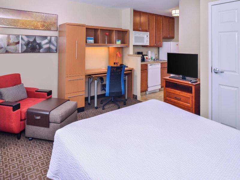 TownePlace Suites Thousand Oaks Ventura County image