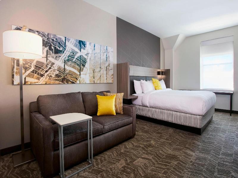 SpringHill Suites Milwaukee Downtown image