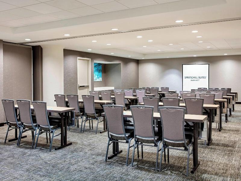 SpringHill Suites Milwaukee Downtown image