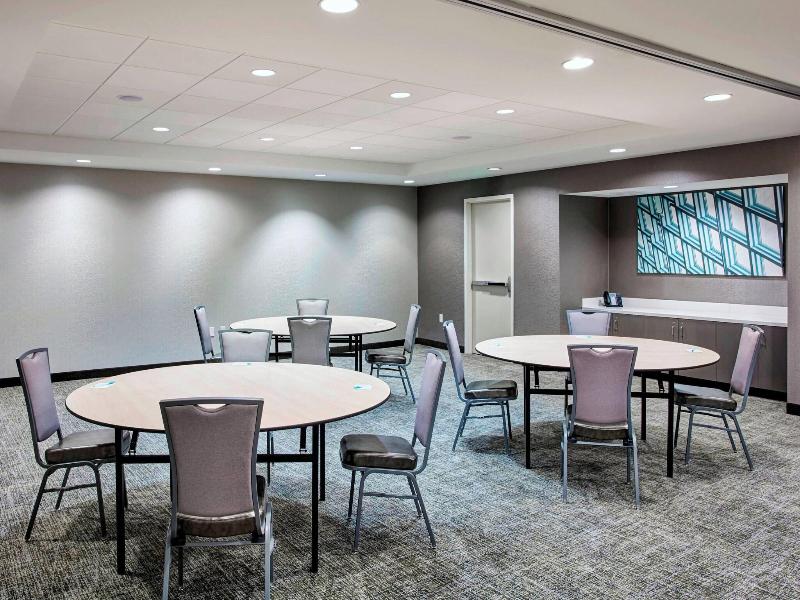 SpringHill Suites Milwaukee Downtown image