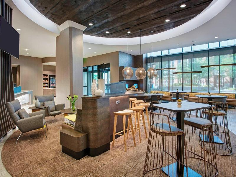 SpringHill Suites Milwaukee Downtown image
