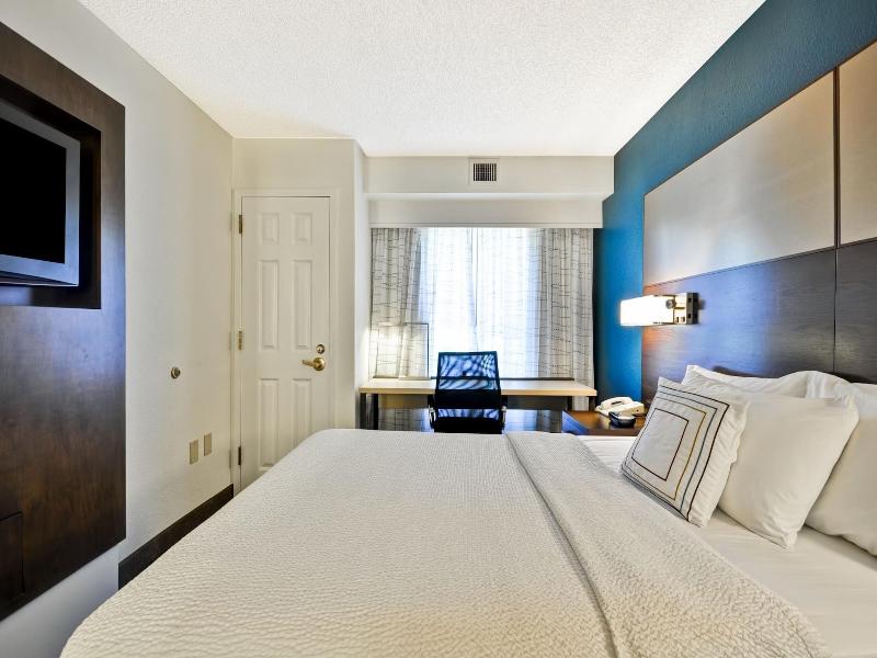 SUITE TWO DOUBLE BEDS