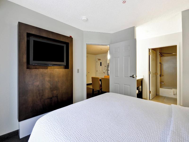 SUITE TWO DOUBLE BEDS — photo 5