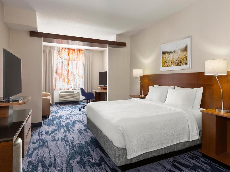 Fairfield Inn & Suites St. Paul Northeast image