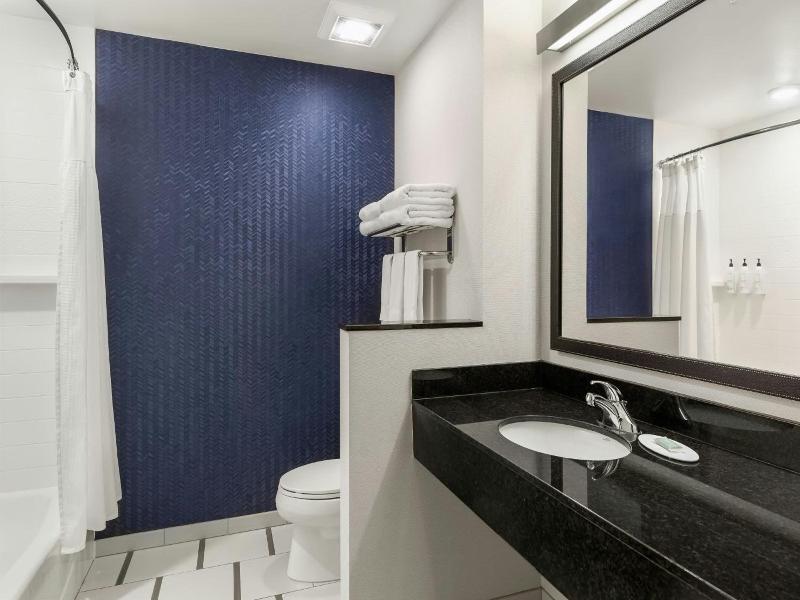 Fairfield Inn & Suites St. Paul Northeast image