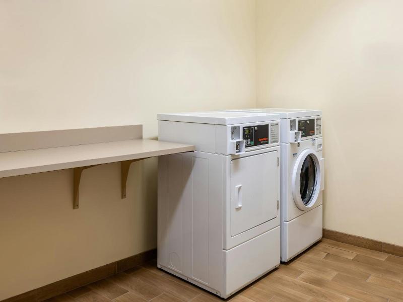 Fairfield Inn & Suites St. Paul Northeast image