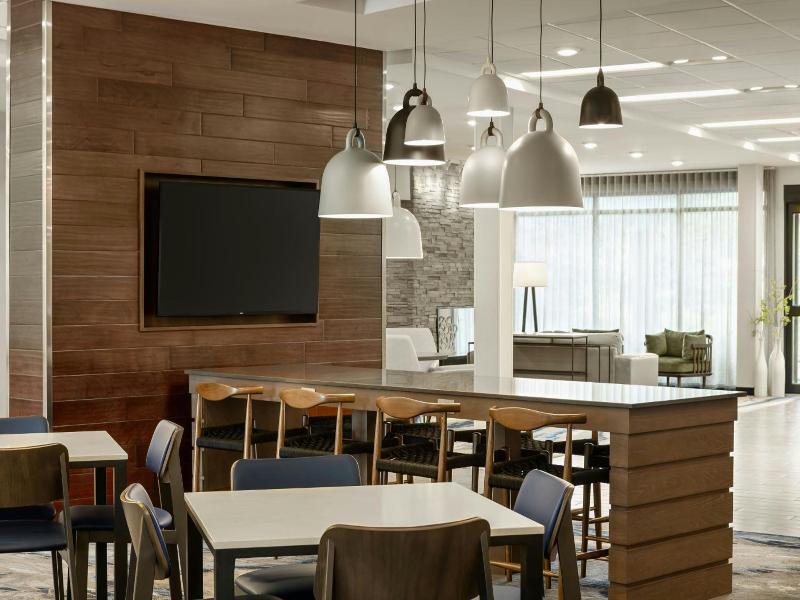 Fairfield Inn & Suites St. Paul Northeast image