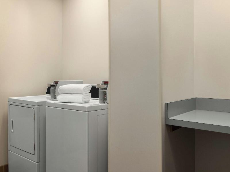 Fairfield Inn & Suites Marietta image