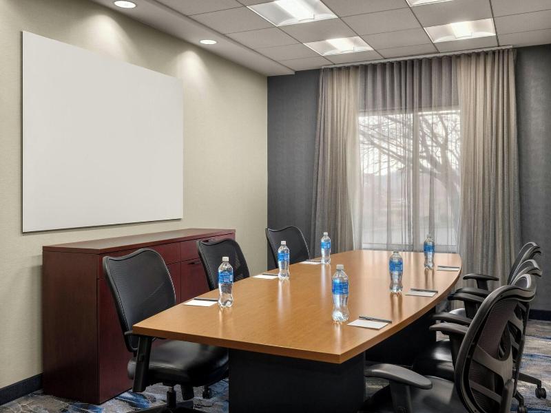 Fairfield Inn & Suites Marietta image
