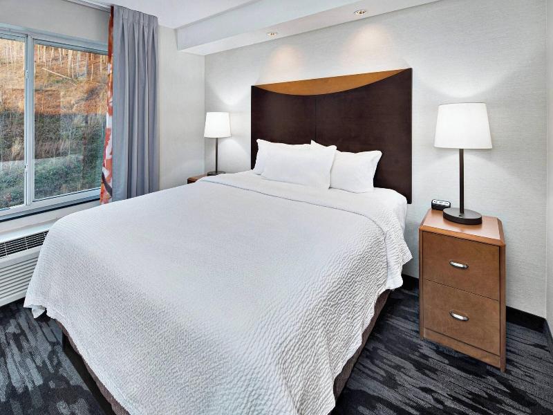 Fairfield Inn & Suites Marietta image