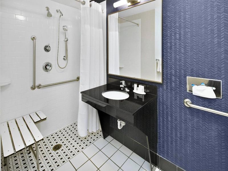 Fairfield Inn & Suites Marietta image