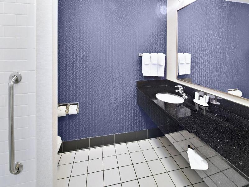 Fairfield Inn & Suites Marietta image