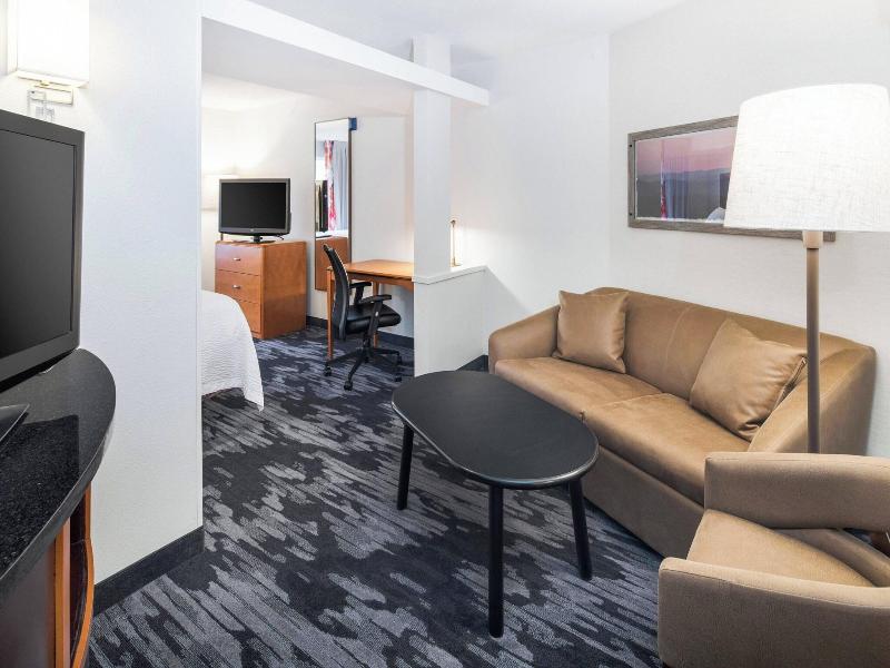 Fairfield Inn & Suites Marietta image