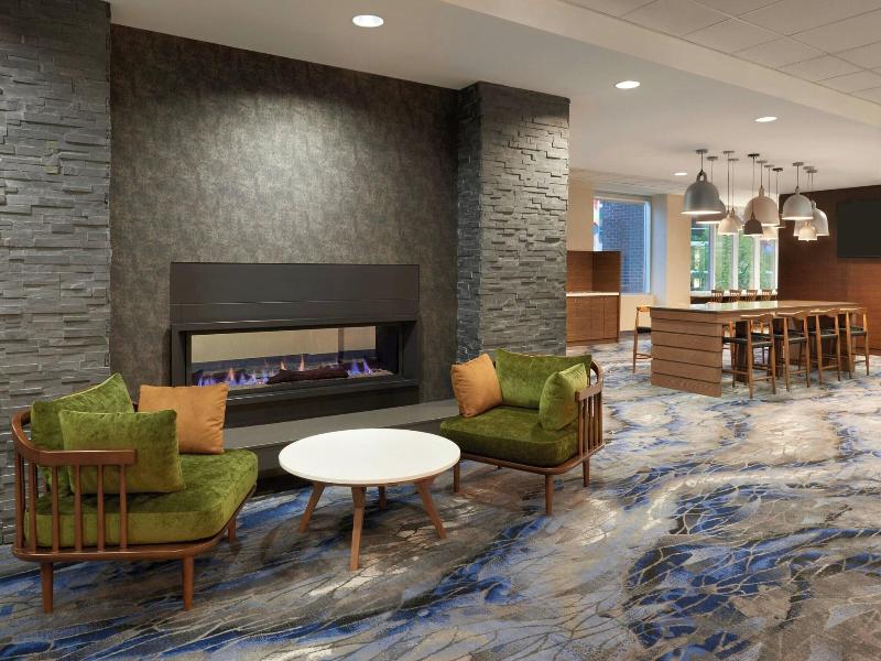 Fairfield Inn & Suites Calgary Downtown image