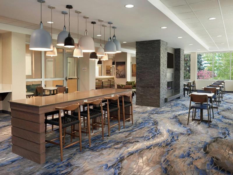 Fairfield Inn & Suites Calgary Downtown image