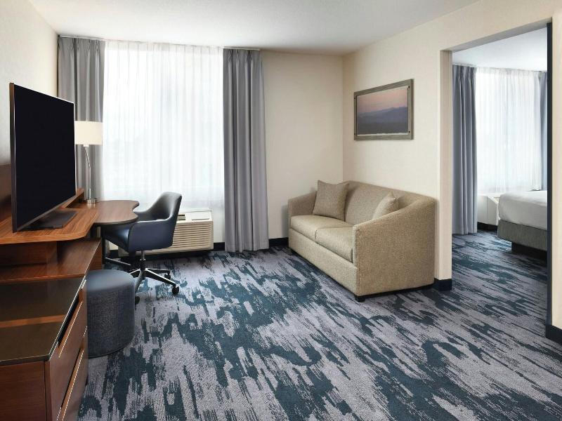 Fairfield Inn & Suites Calgary Downtown image