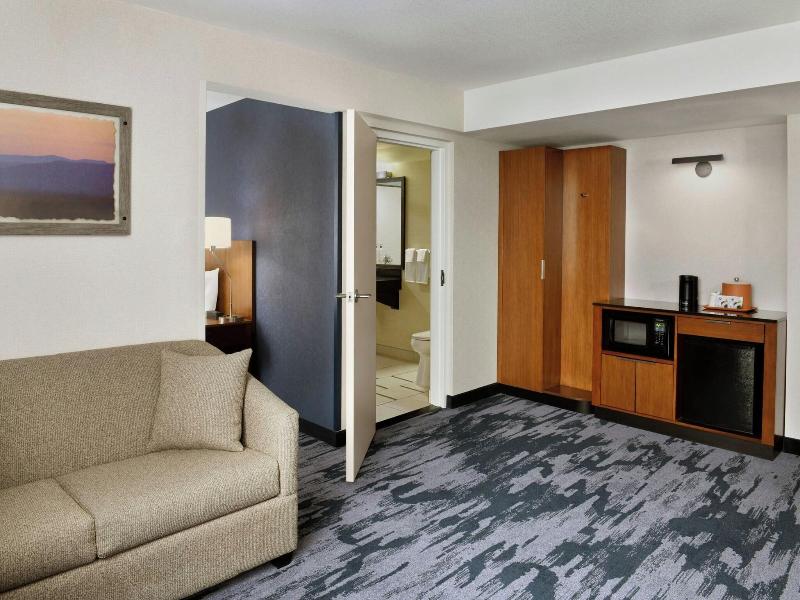 Fairfield Inn & Suites Calgary Downtown image