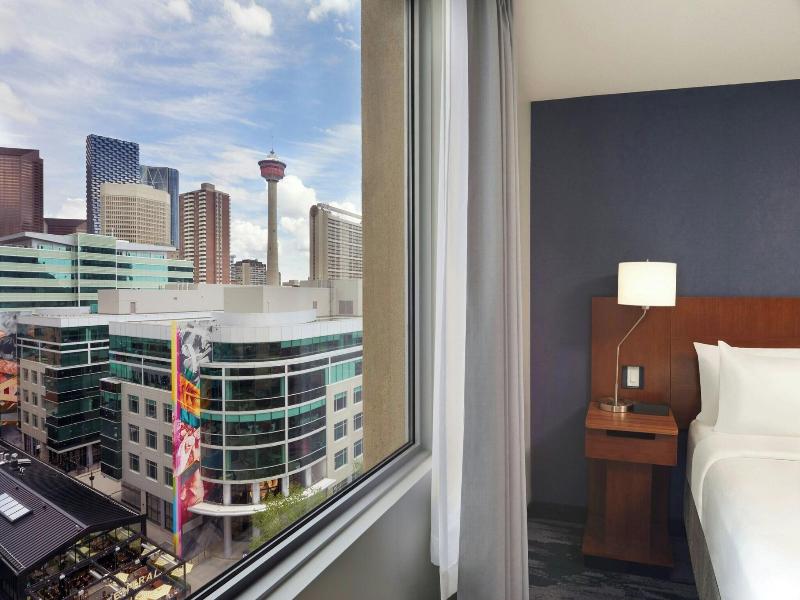 Fairfield Inn & Suites Calgary Downtown image