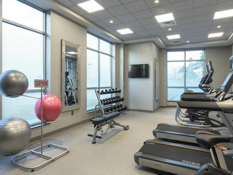 Courtyard by Marriott Edgewater NYC Area image
