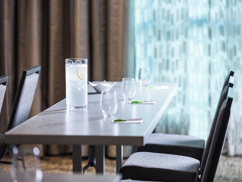 Courtyard by Marriott Edgewater NYC Area image
