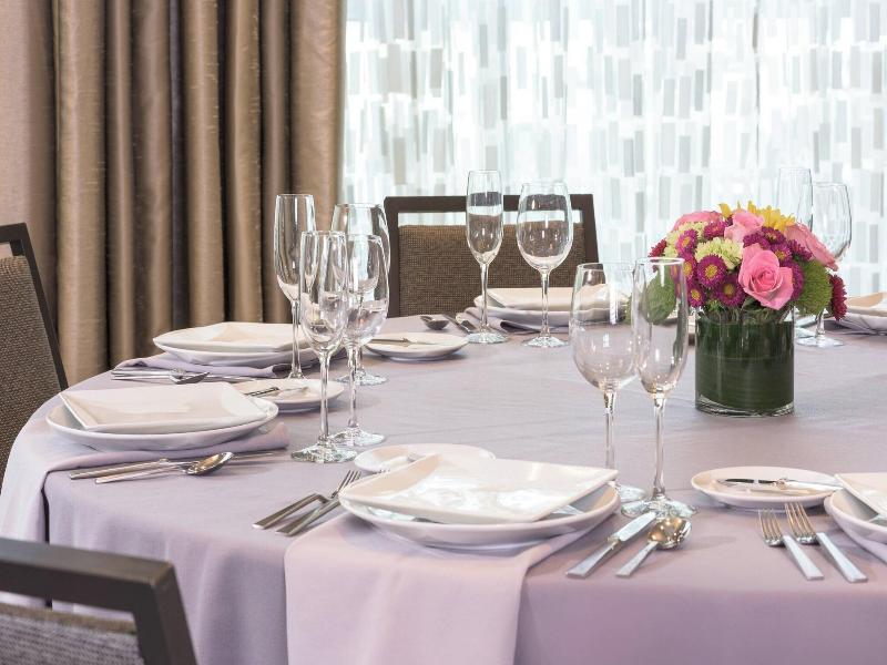 Courtyard by Marriott Edgewater NYC Area image